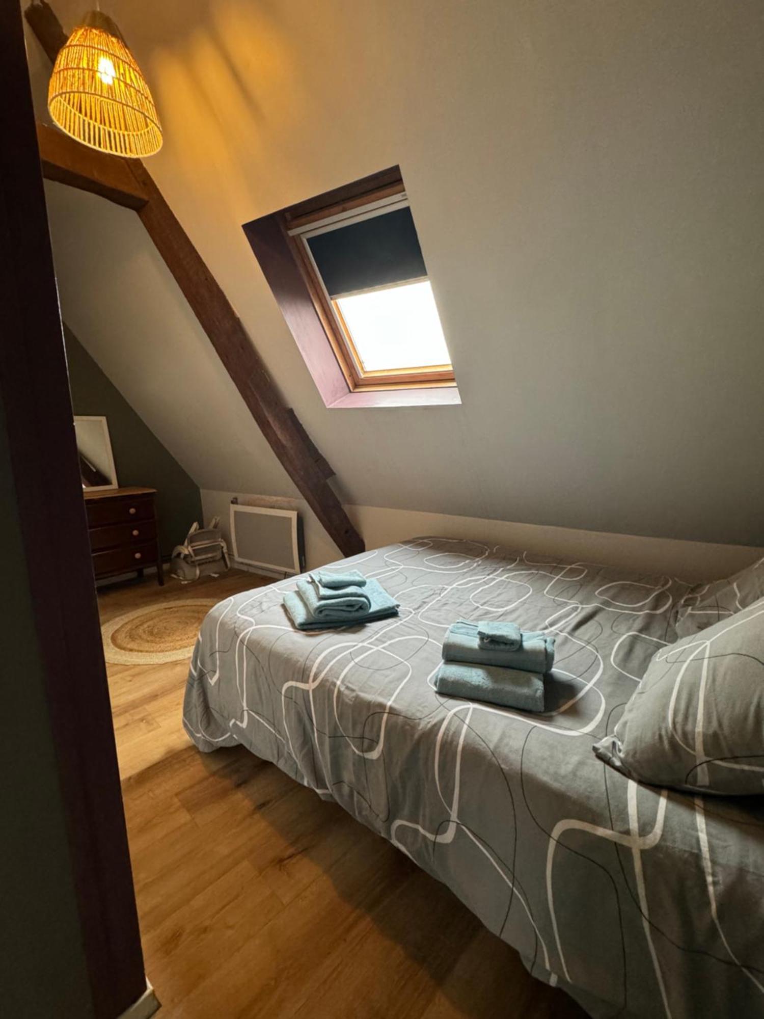Duplex Atypique Dans La Cite Medievale Laon Exterior foto